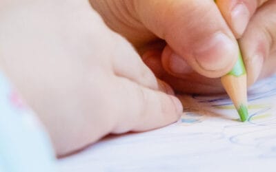 Apprends à dessiner Pikachu facilement avec Plus Plus !